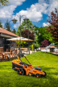 Villager aku kosačica kosilica FUSE Villy 3740 E (2BCB)